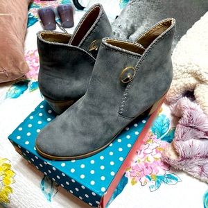 Lindsey Phillips grey booties worn once